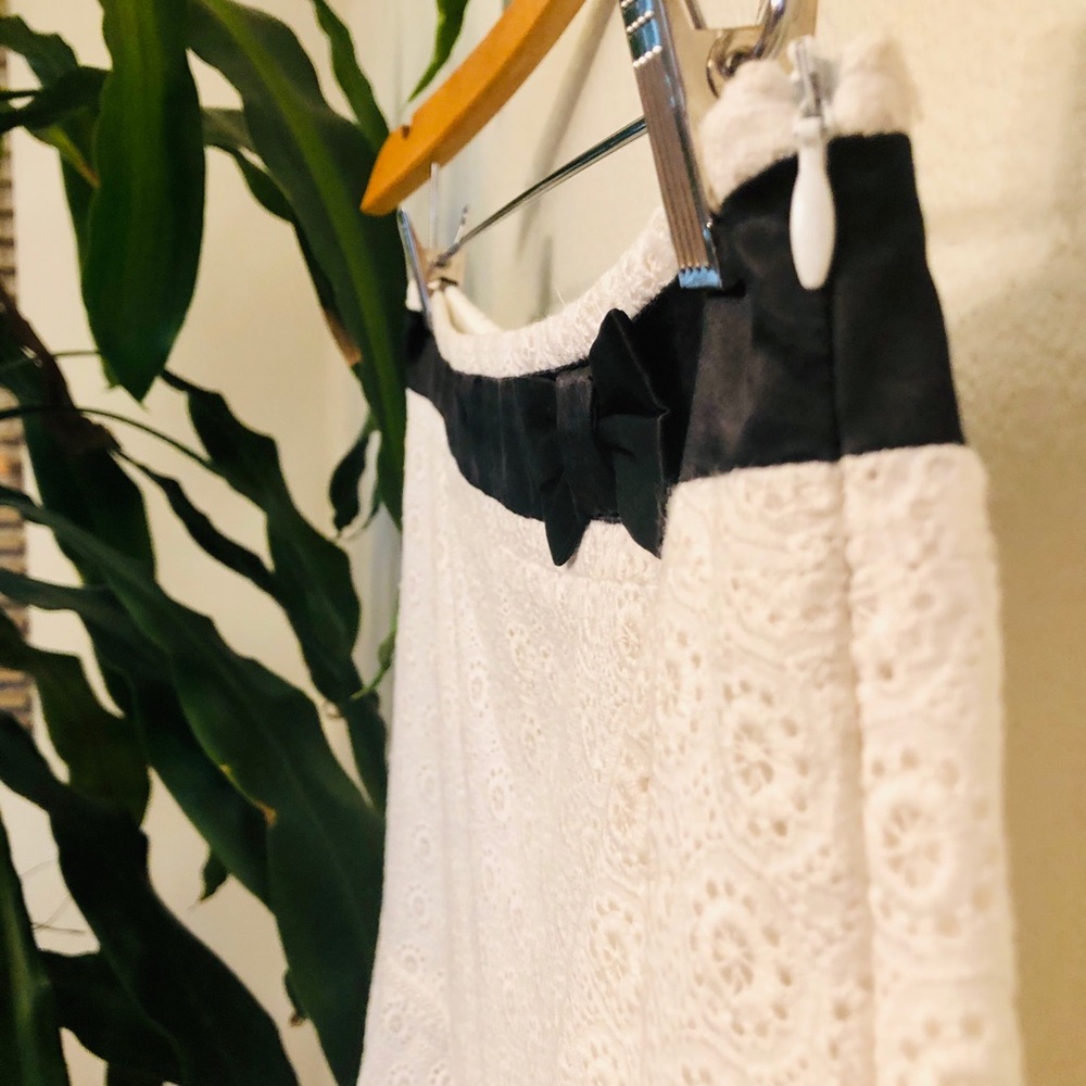 Karen Millen Crocheted White Skirt w/Satin Trim - Picture 4 of 8